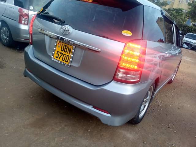 A picture of TOYOTA WISH