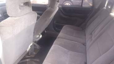 A picture of Honda CR V 1999 Model