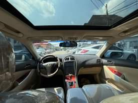 A picture of Lexus ES350 2012