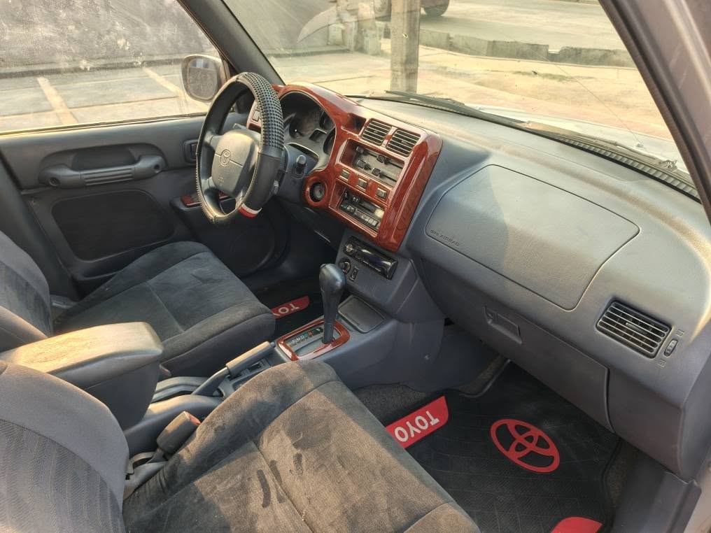 A picture of TOYOTA RAV4