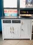A picture of Kitchen cabinet