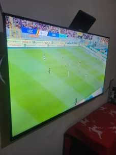 A picture of Hisense 40 tv smart tv