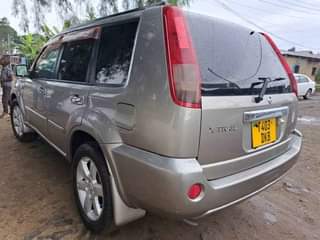 A picture of NISSAN E XTRAI