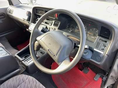 A picture of Location Dar Es Salam Port TOYOTA HIACE 1996 BEIGE KZH120G