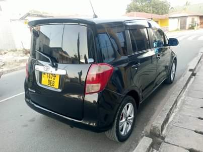 A picture of Toyota lactis