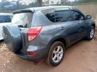 A picture of TOYOTA RAV4