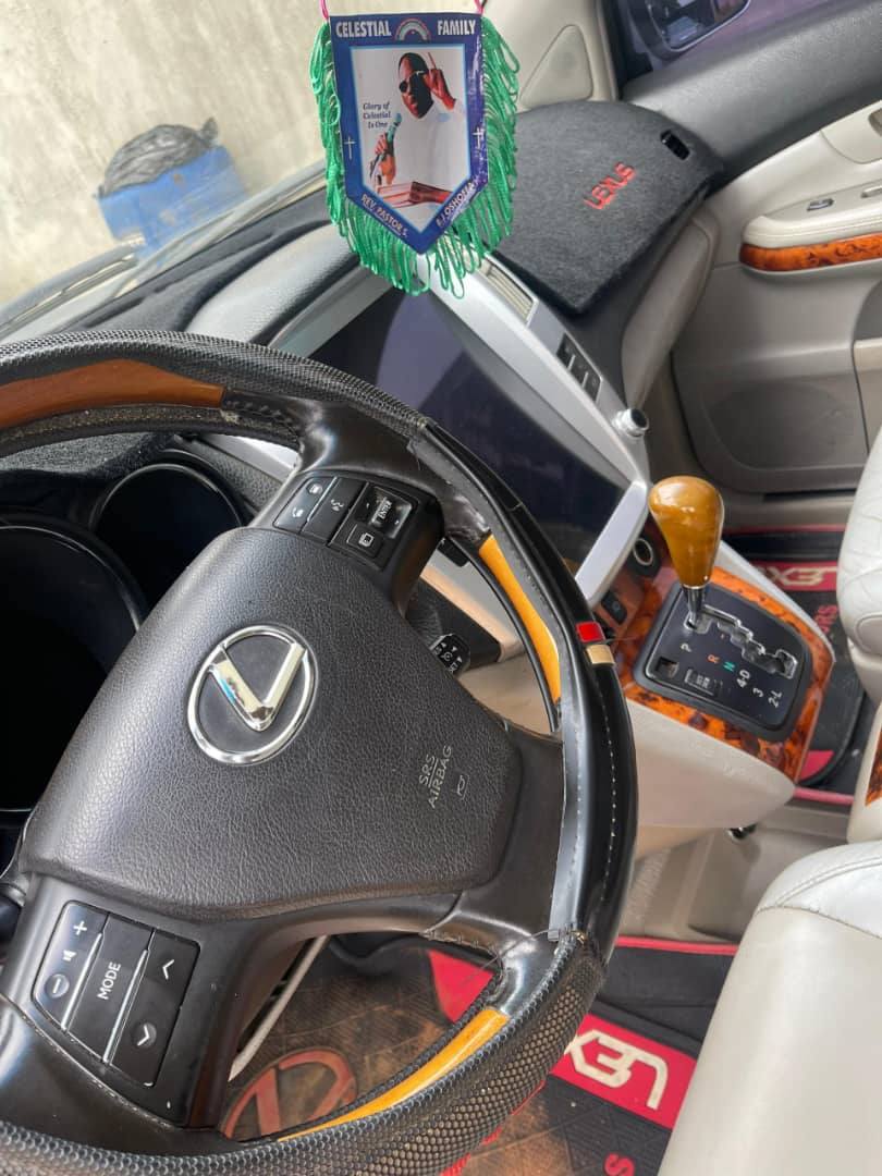 A picture of RX350