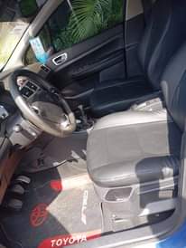 A picture of 2005 PEUGEOT 307