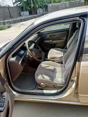 A picture of Ok Toyota Camry Tiny light Engine and gear sound Body