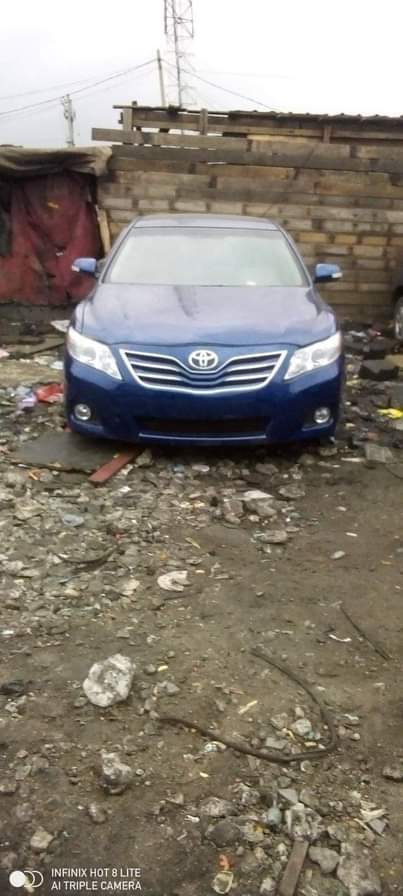 A picture of 2011 Toyota Camry spider Blue