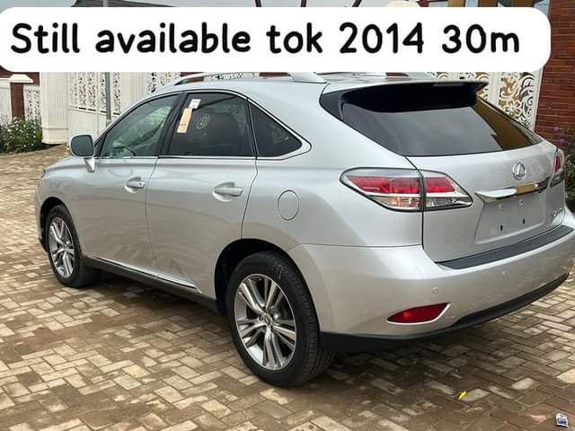 A picture of Lexus Rx330 Rx350 Es350 Toyota Camry Highlander
