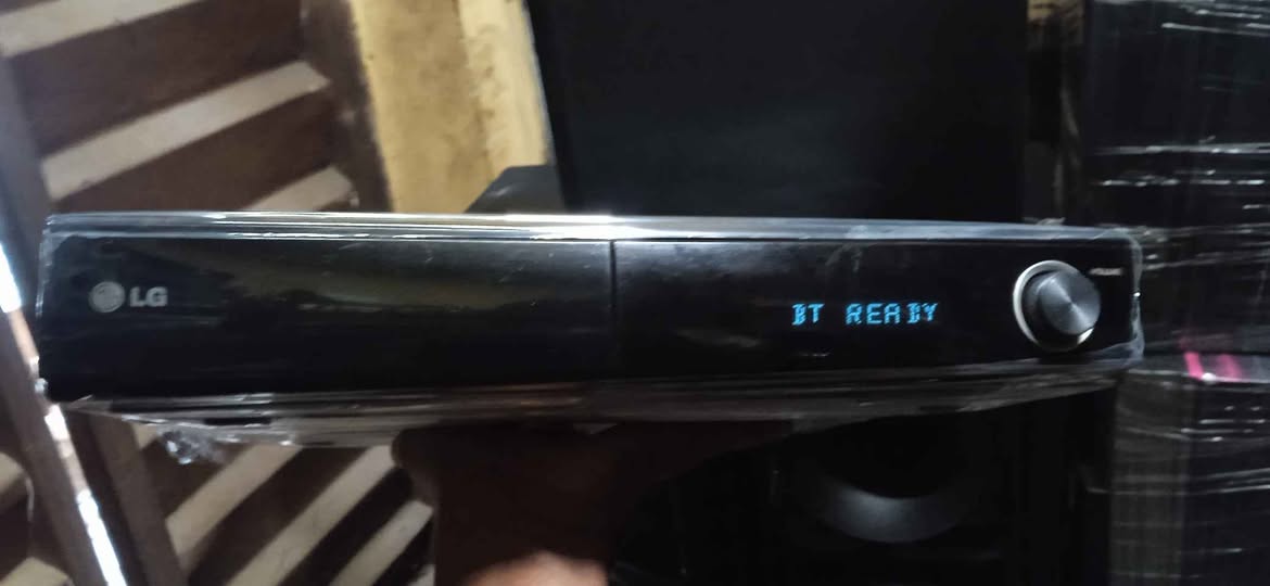 A picture of LG hometheatre engine only HT 806TH Ikorodu sabo market 09029186012