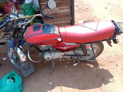 A picture of 2019 India Bajaj Boxer