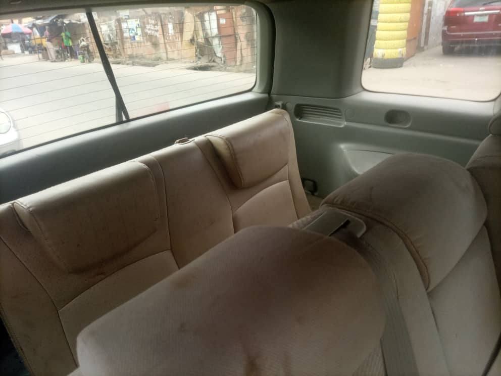 A picture of 08133920452 Toyota Highlander 06 model 3 roll 4 plug engine