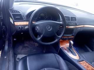 A picture of Foreign used 2007 Mercedes Benz e350 automatic