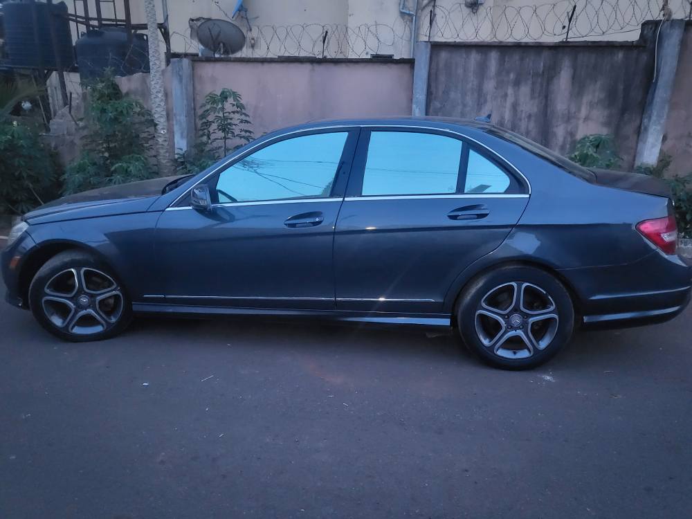 A picture of Mercedes Benz c300