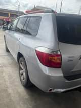 A picture of Relocation sales V Clean 2008 tokunbo standard Toyota Highlander partly