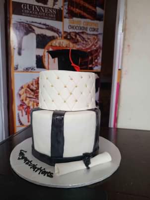 A picture of Graduation cake