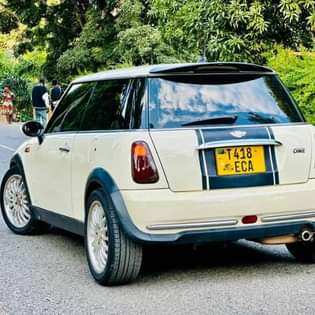 A picture of Min Cooper milion 10.9 Ipo mwanza Automatic Engine safi 0784857610