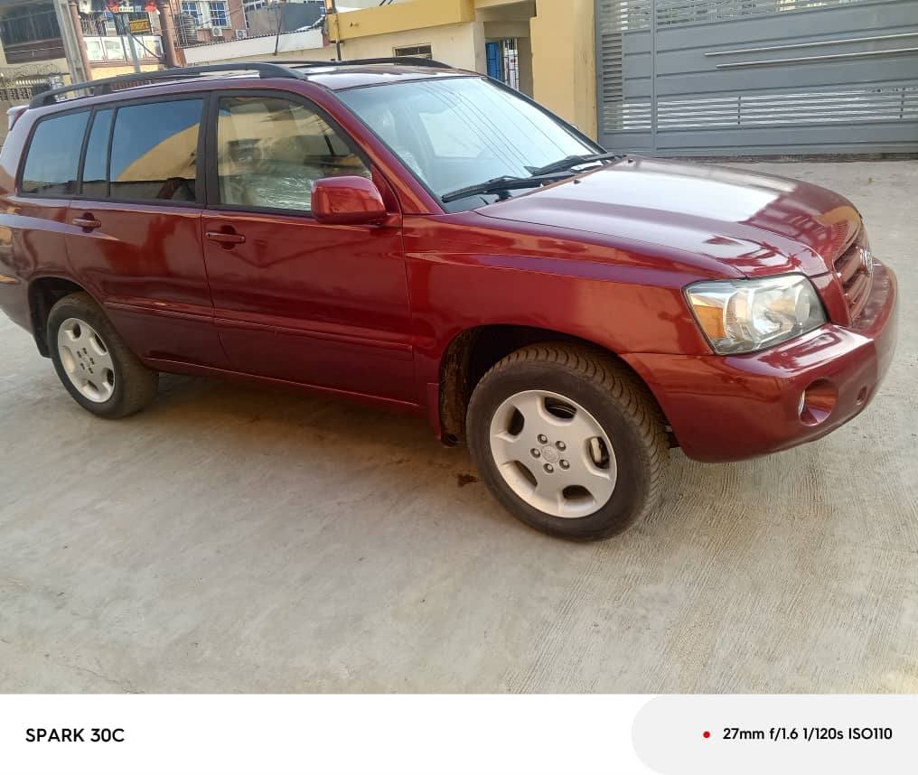 A picture of Toyota Highlander 2006 model registered