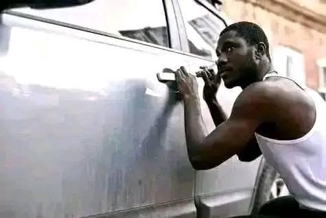 A picture of Kaze kwamuganga makoma 1 kubibwe turabagaruriza 2 kubafise inyatsi yokutaronka