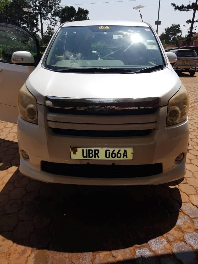 used toyota noah