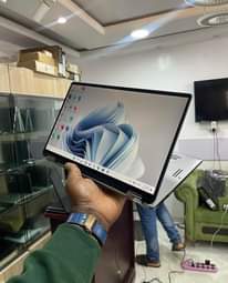 A picture of DELL LATITUDE 7400