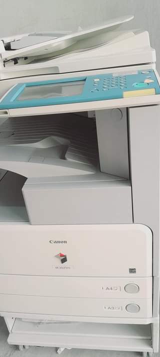 A picture of PHOTOCOPY MACHINE CANON IR 3025N BLACK WHITE