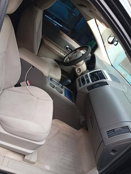 A picture of Registered Ford Edge 2010 buy and travel Price 5 5M