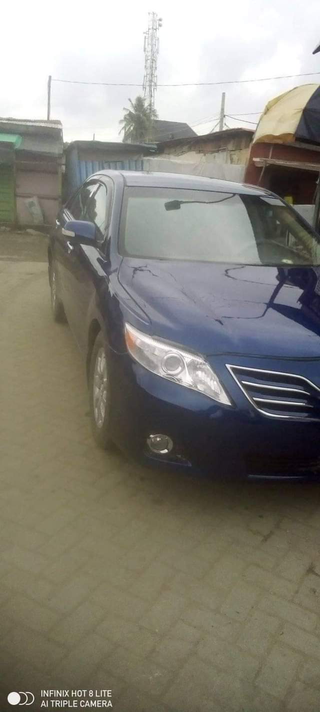 A picture of 2011 Toyota Camry spider Blue