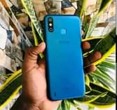 A picture of PHONE LAPTOP
