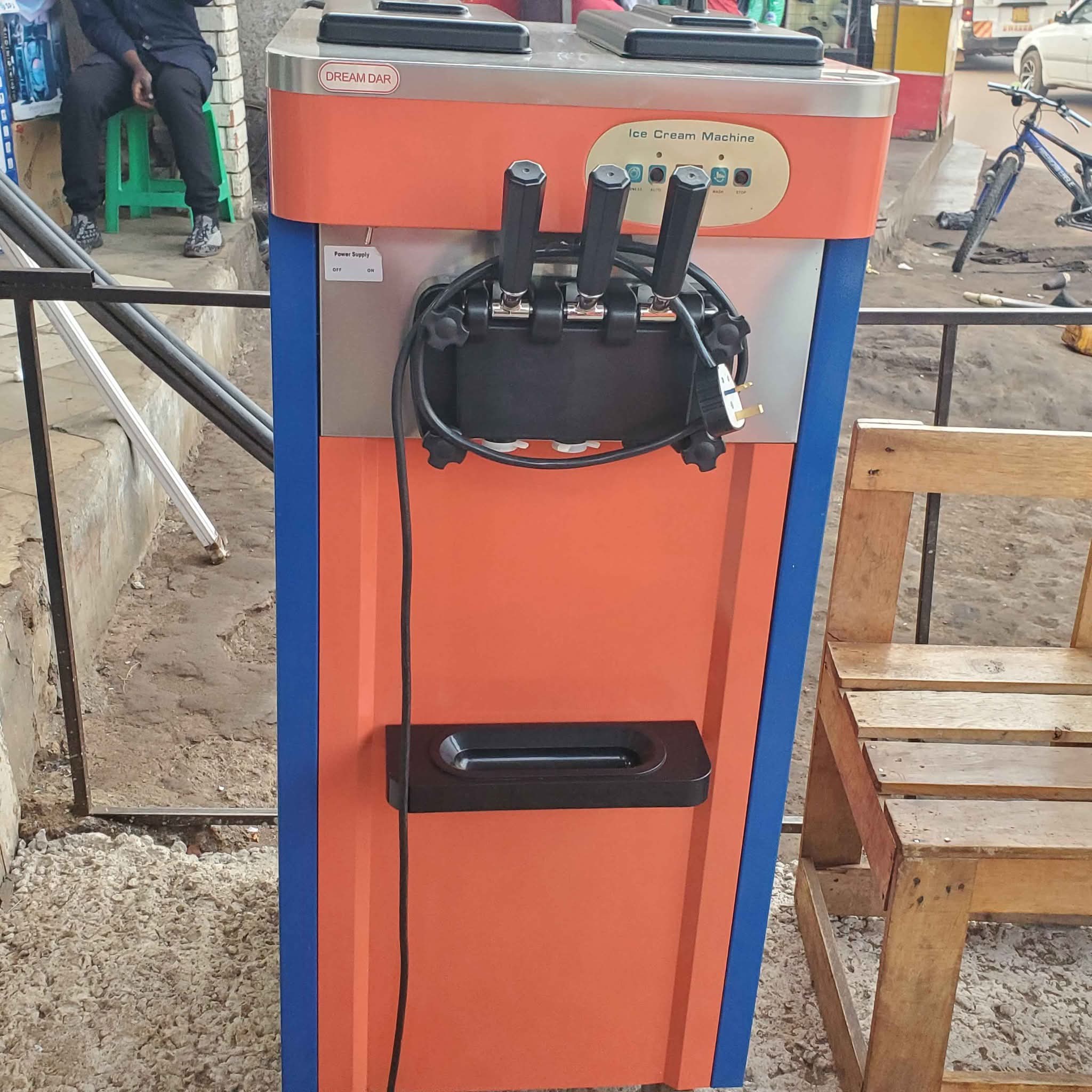 A picture of Ice cream machine