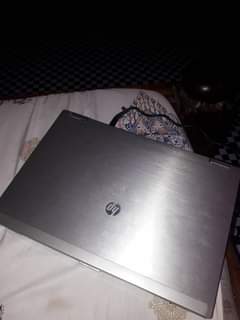 A picture of PC ya hp inauzwa bei chee sana ni core i5