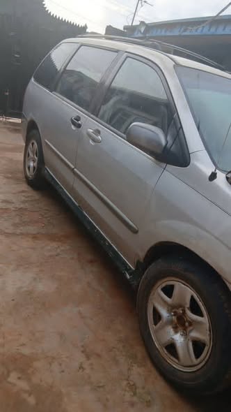 A picture of Awoof Mazda MPV 2005 first body pan