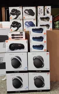 A picture of GADGETS WORLD COMPUTERS FESTIVE SEASON DISCOUNTS