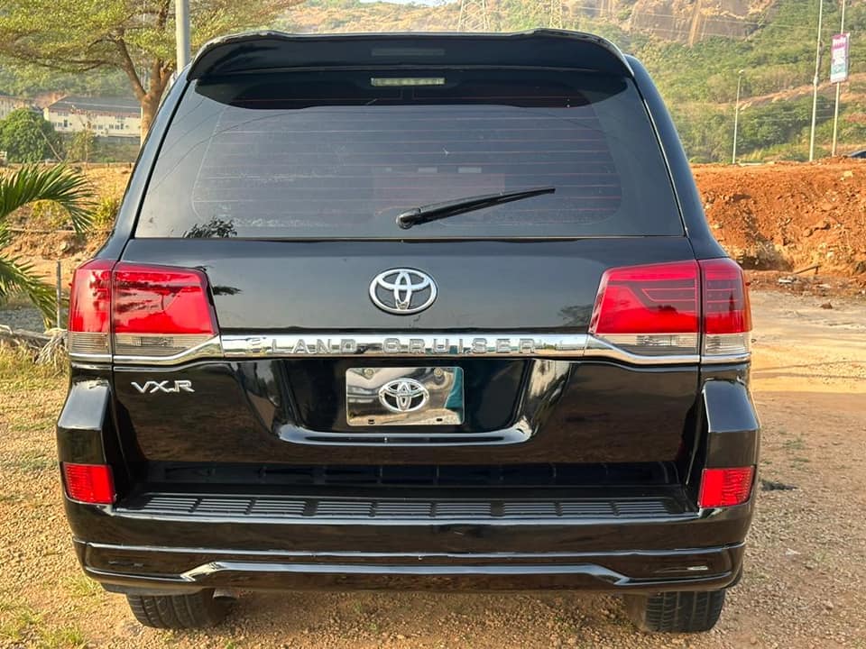 A picture of Toyota land cruiser 2012 upgrade to 2018