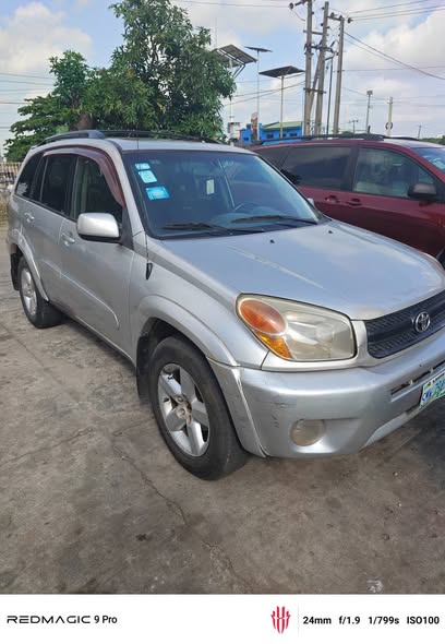 A picture of Sharp first body 2005 rav4