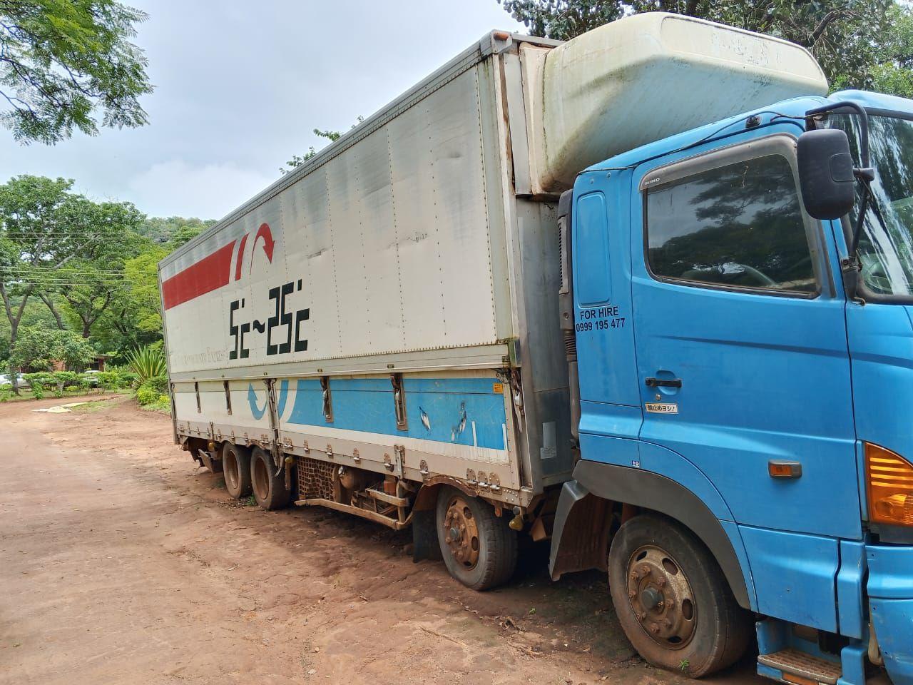 A picture of HINO VAN 20 TONNERS 0989849411