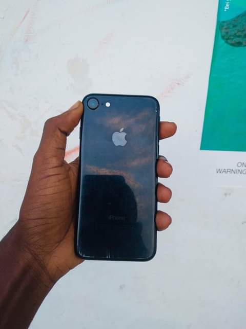 A picture of IPHONE 7G 128GB FINGER BH BEI 185k CALL 0613871006