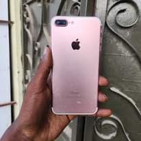 A picture of iPhone 7 Plus 32gb bei 200 000 0655695769 finger NO