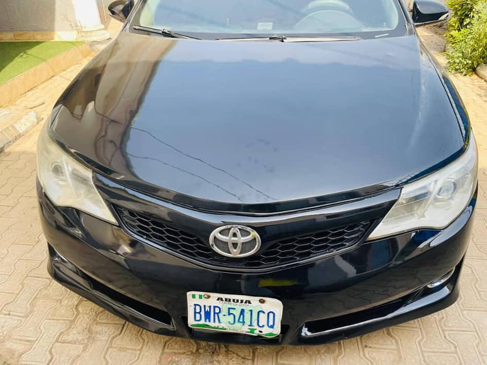 A picture of Toyota Camry 2013 but and drive clean 08137623854