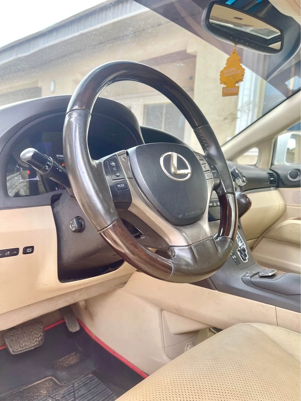 A picture of Lexus RX350 2014