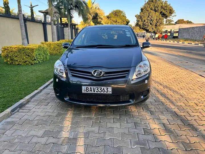 toyota auris