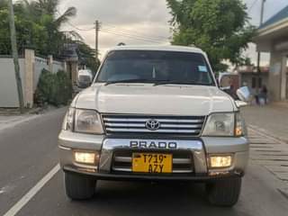 A picture of TOYOTA PRADO