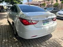 A picture of Hyundai sonata keyless 2011
