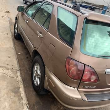 A picture of Toyota Lexus RX 300 location Maryland