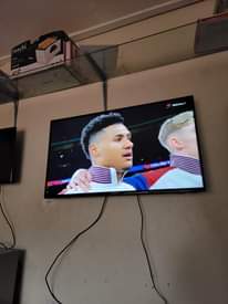 A picture of Hisense 40 inches tv digital with inbuilt free to air