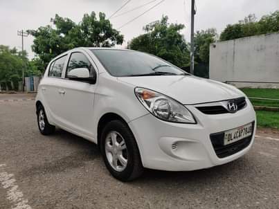 A picture of HYUNDAI I20 SPORTZ 2011 MARCH PURE PETROL 68000KM 3st owner