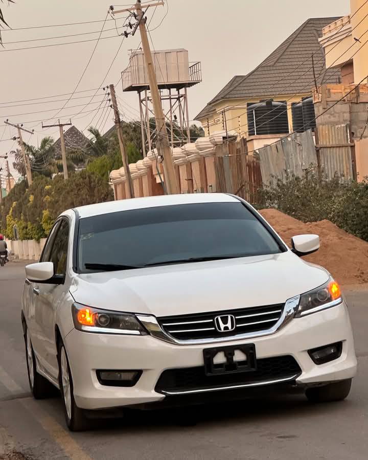 A picture of Slightly used Honda Accord 2013