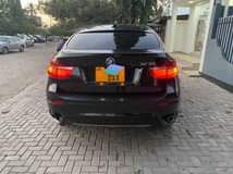 A picture of BMW X6